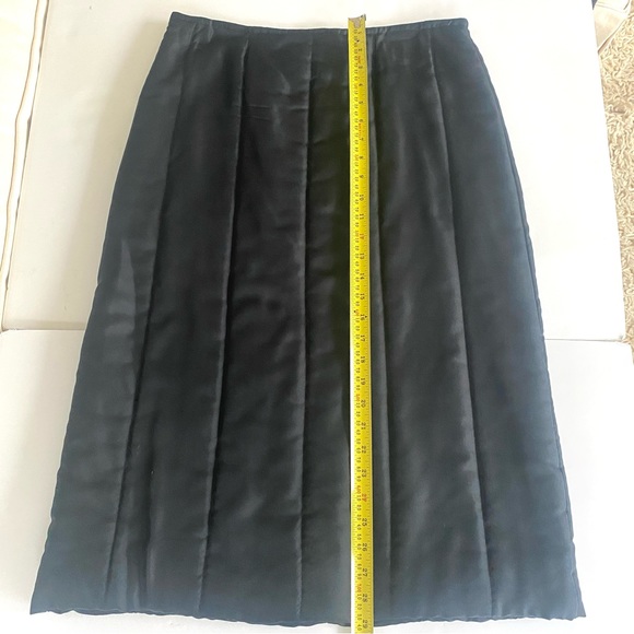 DKNY “Puffer” Skirt- worn once. - Picture 4 of 7